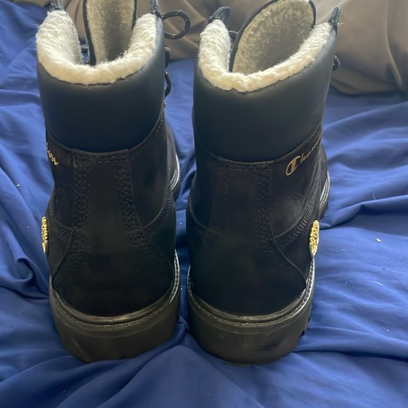 Timberland 6" Shearling Boot
Champion Black - Picture 3 of 7